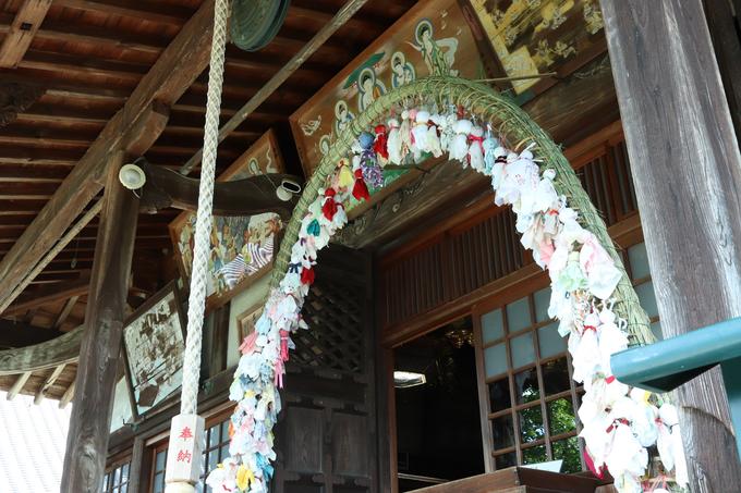 茅の輪　てるてる坊主