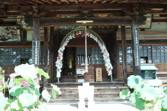 茅の輪　てるてる坊主